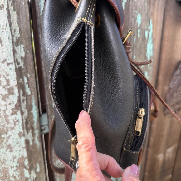 Roots of Canada Heavy Leather Backpack main image 12